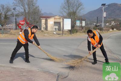 英山：坚守岗位迎新春 守护坦途不打烊