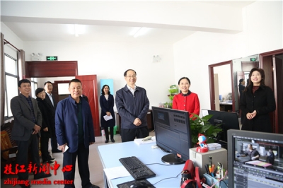 市委书记刘丰雷走进新闻一线宣讲党的十九大精神