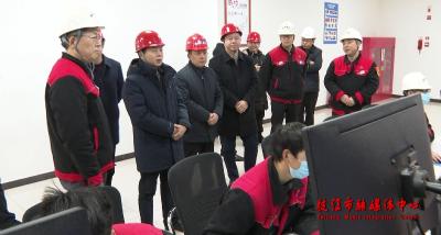 黄芳帅走访慰问春节期间值守一线的企业干职工和医护人员