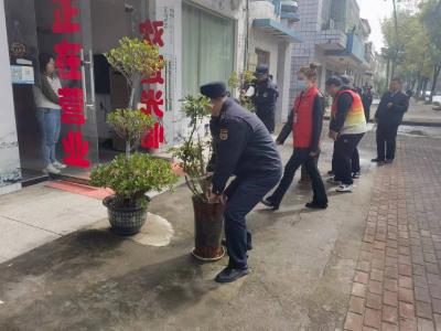 市城管执法局：整脏治乱！助力集镇市容环境整治