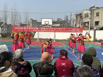 问安镇杨山村开展庆祝“三八”妇女节文艺演出活动 