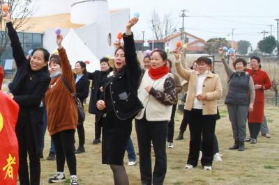 西湾社区：庆“三八”妇女节 展巾帼靓丽风采