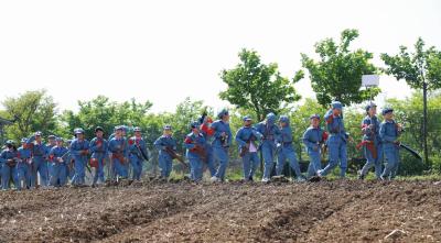 同心花海新设红色主题研学课程《飞夺泸定桥》 