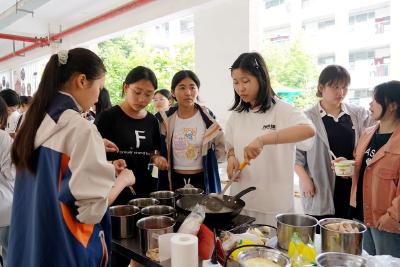 枝江职教中心：校园厨神大展身手 师生共享舌尖盛宴