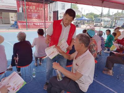 百里洲镇开展禁毒宣传活动