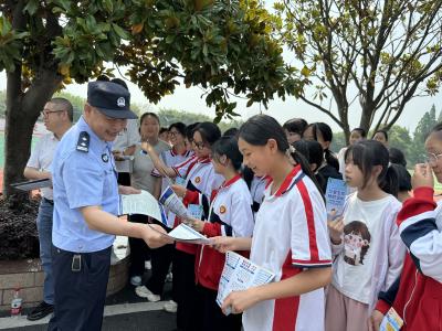 董市派出所开展反诈宣传进校园活动