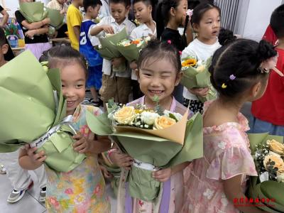 月满西湾 情暖中秋 —— 仙女镇西湾社区举办双节庆祝活动