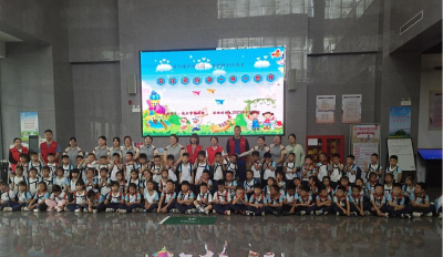 英杰橦桦幼儿园研学活动走进图书馆