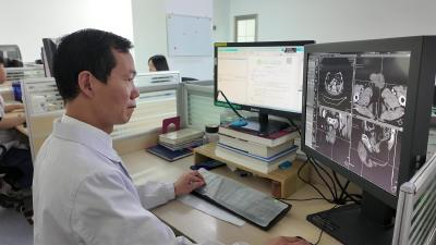 政协委员周朋：医者仁心铸匠心 履职担当践初心