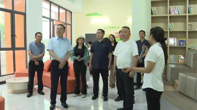 来凤县政协赴枝江考察城乡儿童友好型社区建设