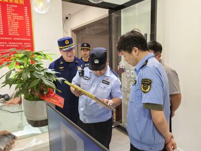 枝江：“警消联防”检查自助棋牌经营场所消防安全