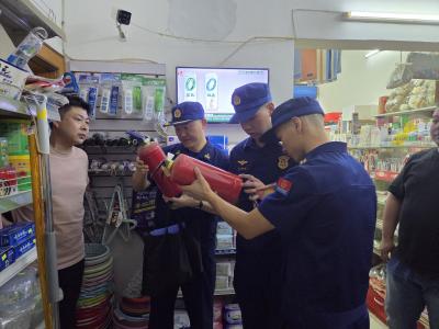 枝江：消防安保夜巡行动全力护航“平安高考”