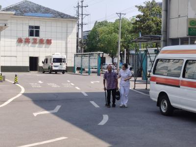 一碗泡面暖人心：护士无声守护里的医者温度