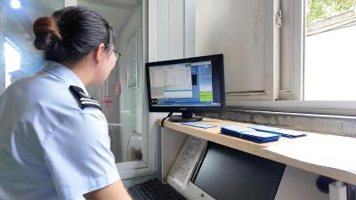 严检细查保平安 枝江公交送考车队 “体检” 进行时