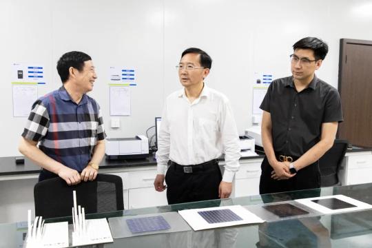 余峰到企业开展“双千”服务走访、检查安全生产工作