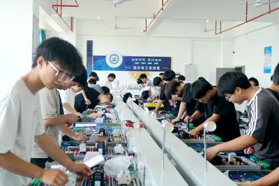 枝江职教中心：36项比赛巅峰对决 巧手技能节燃爆今夏