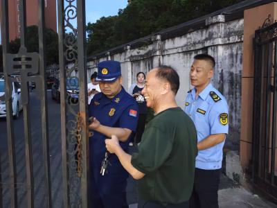 枝江：消防夜巡护平安 筑牢小区“防火墙”  