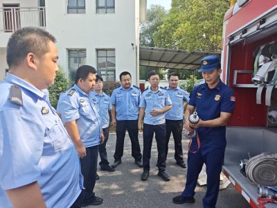 枝江消防精准帮扶政府专职消防队提升业务水平