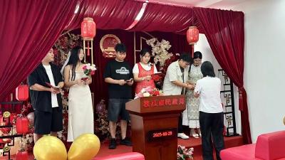 爱满枝江 囍遇今生 七夕佳节枝江市迎来结婚登记高峰