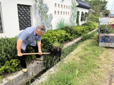 仙女镇：开展“周五大扫除” 筑牢健康防线