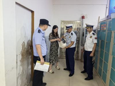 枝江：“排查+指导” 筑牢人员密集场所“防火墙”