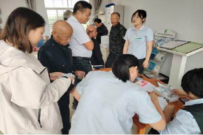 胡家畈村：把服务送上门 让温暖在身边