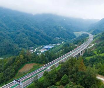 今天，全线通车！