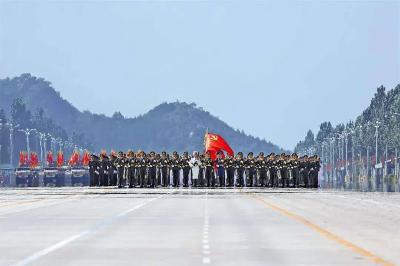 今天，阅兵！