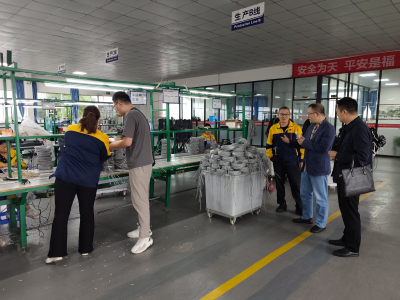 枝江市开展“质量月”标准对标服务进企业活动