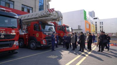 市政协主席会议成员视察全市消防能力建设情况