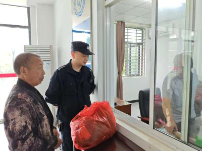湖北枝江：千里归乡的温暖接力 助漂泊十年老人重返故里
