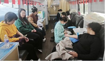 百里洲镇开展无偿献血活动 爱心涌动暖人心