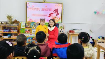 资润童心  助力成长 ——枝江市幼儿园开展关爱家庭经济困难幼儿主题活动