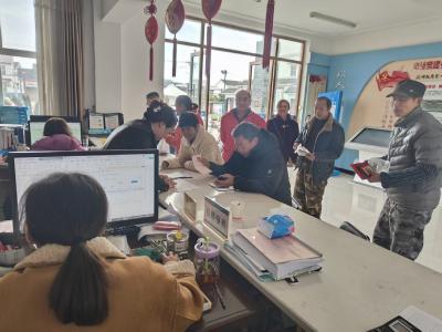 同济垸村：精准核查奖扶对象 把惠民政策送到家