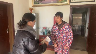 李家岗村：爱心助销土鸡 精准帮扶暖人心