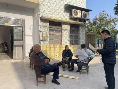 七星台社区：敲门声声送温暖 医保政策入人心