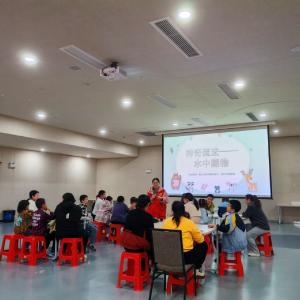 枝江科技馆 “水中藏物” 活动带孩子读懂光的奥秘