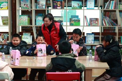 以爱暖冬 守护童心 百里洲镇儿童关爱活动温情再启幕