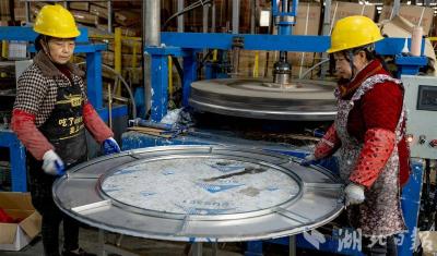 【荆楚网】枝江盛火炉具深耕农村市场 电商直播带动订单激增