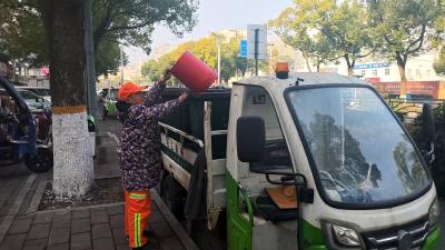 市城管执法局：规范餐厨垃圾管理 守护群众“舌尖”上的安全