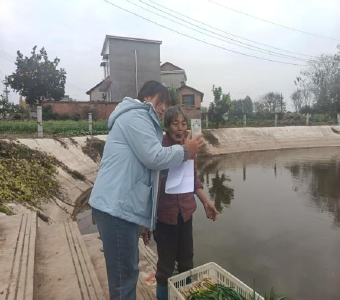 认证上门暖人心 沙碛坪村打通老年服务“最后一米”