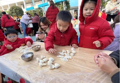 安福寺镇中心幼儿园开展元旦亲子活动