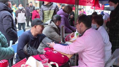 多方联动送健康 西湾社区科普志愿活动为老年人筑牢健康防线