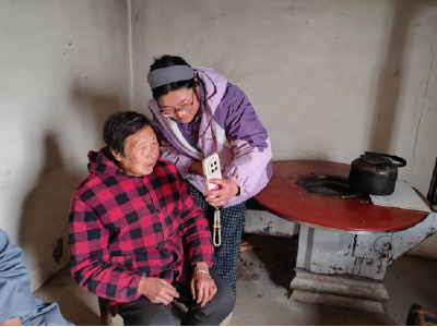 邹家冲村：上门认证暖人心 贴心服务解民忧