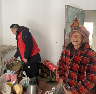 安福寺镇罐头嘴村：关爱零距离 情暖老人心
