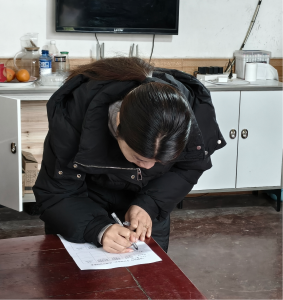 百里洲镇开展第七期“巾帼有约 今日到我家”美丽庭院探寻活动