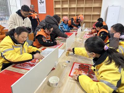 暖冬聚“新”力 共治谱新篇 ——七口堰社区开展腊八活动