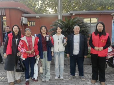 七星台镇：情暖留守儿童 冬日送关怀