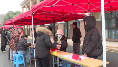 仙女镇举办楚商楚才返乡创业就业专场招聘会