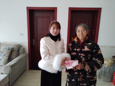 安福寺镇秦家塝村开展困难群众走访慰问活动